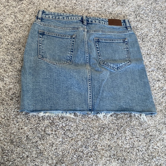 Hidden Jean skirt - Picture 2 of 3